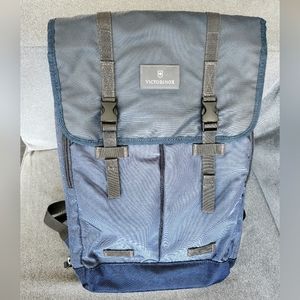 Victorinox 17" expandable laptop backpack